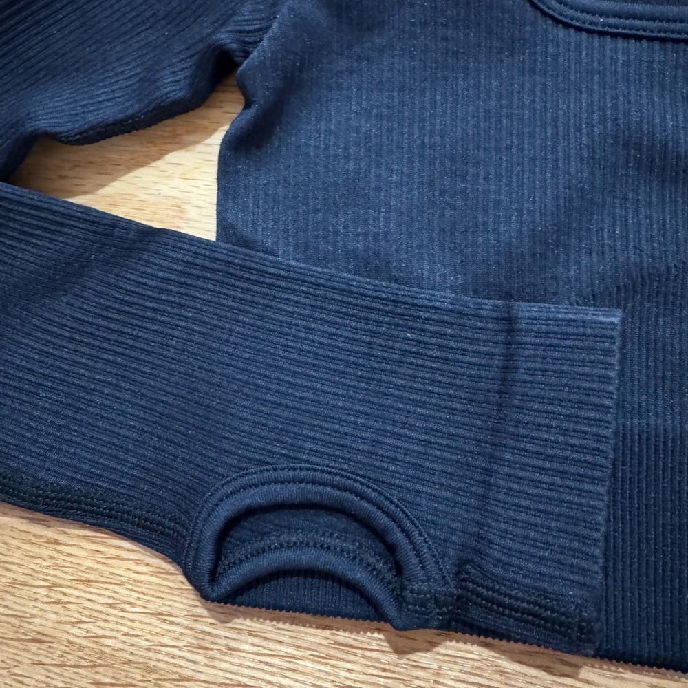 OQQ athletic top - Picture 2 of 5